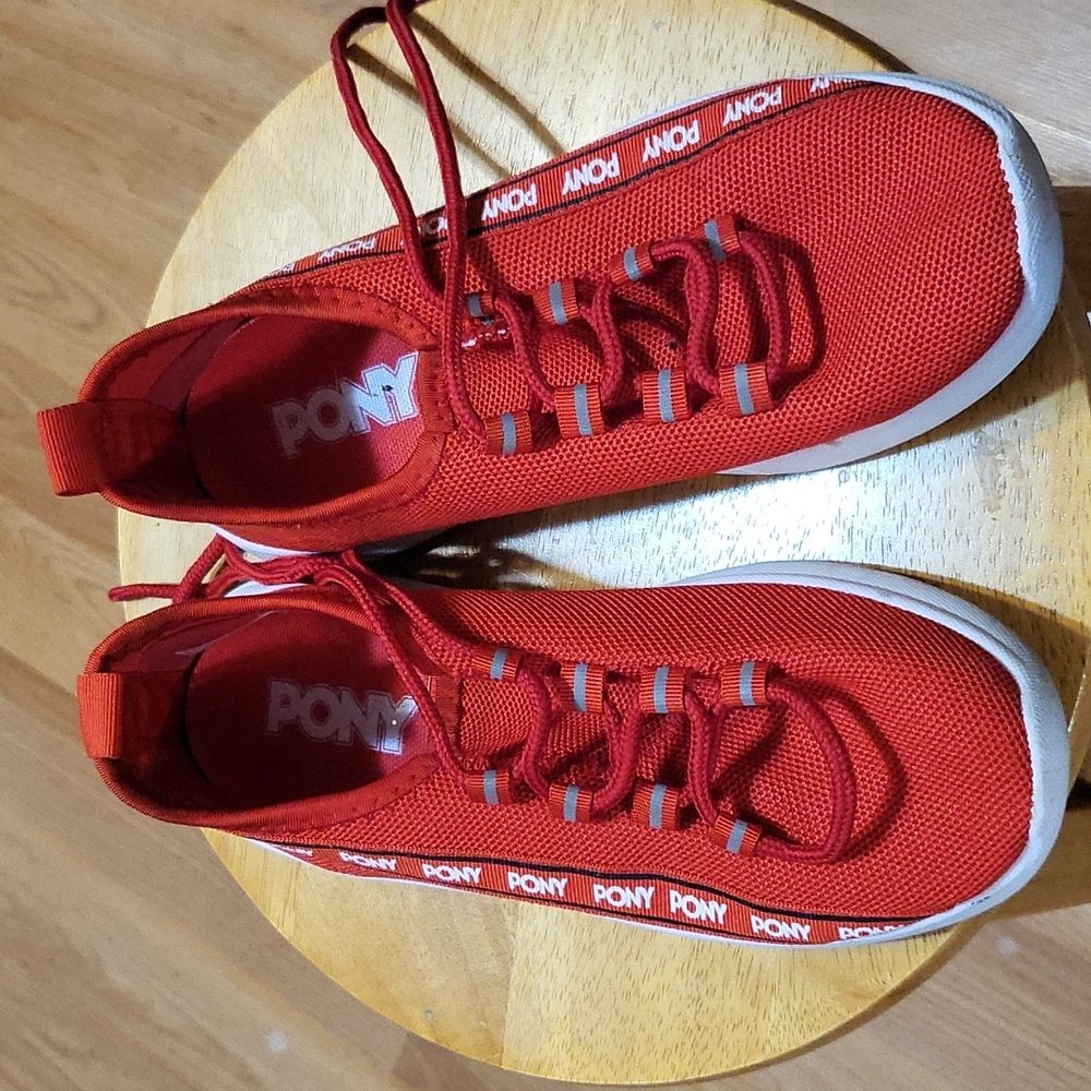 Red and white ladies PONY tennis shoes slightly worn